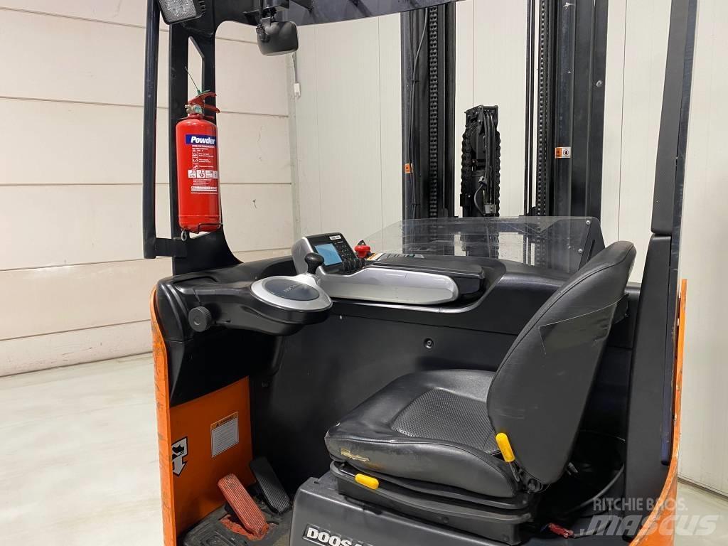Doosan BR16JW-7 リーチフォークリフト
