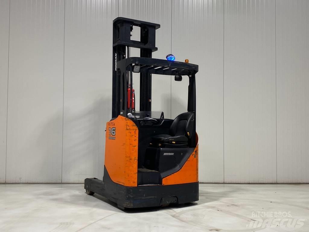 Doosan BR16JW-7 リーチフォークリフト