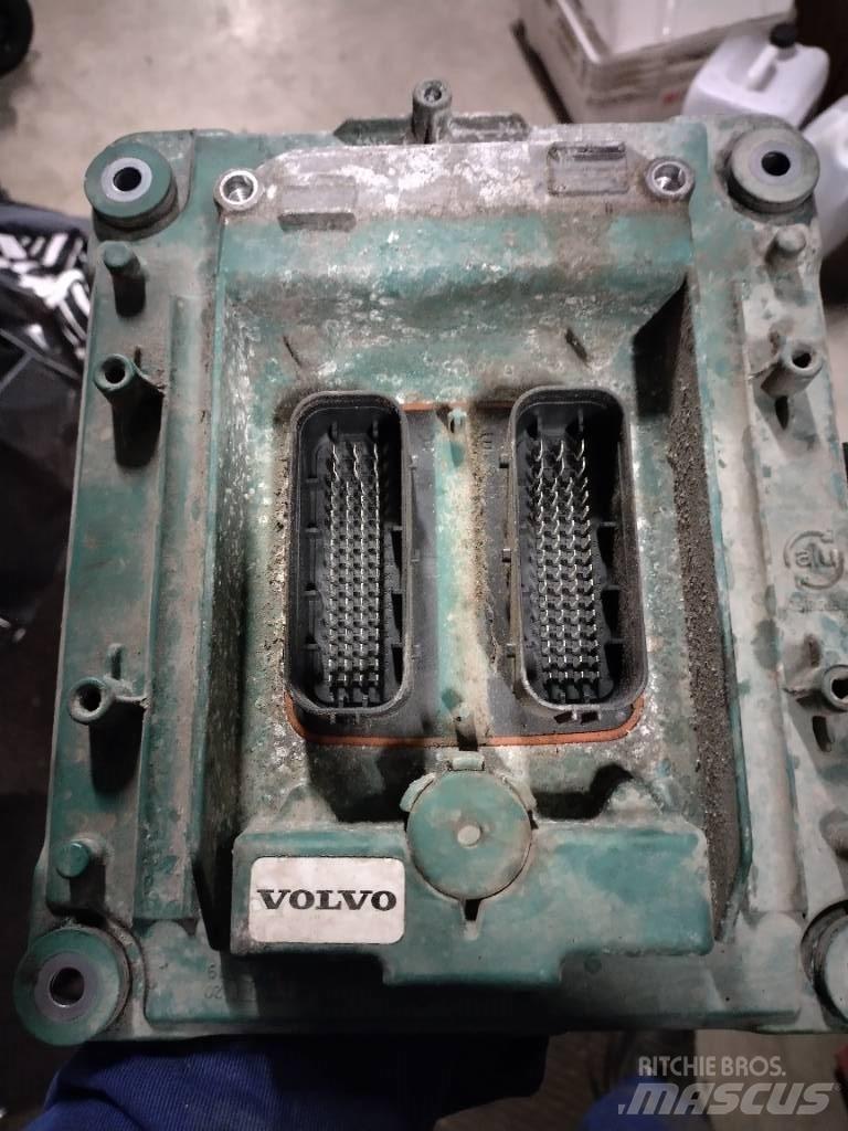 Volvo Moottori ecu 電子機器