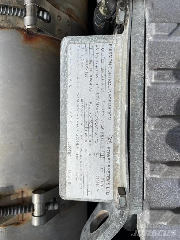 JCB JS 180 LC 大型油圧ショベル12t以上（パワーショベル・ユンボ）