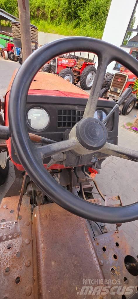 Massey Ferguson 390 トラクター