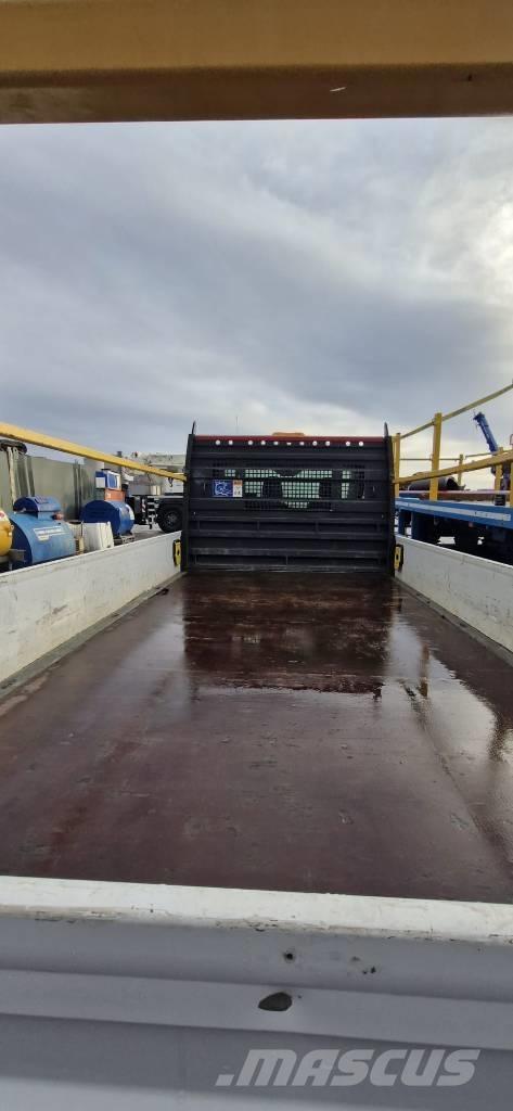 Ford Transit 350 ピックアップ／ドロップサイド