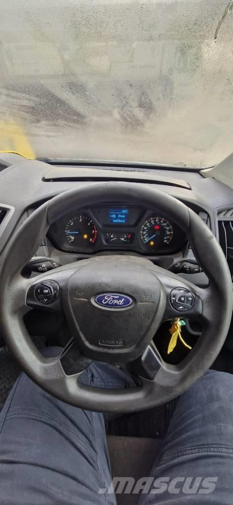 Ford Transit 350 ピックアップ／ドロップサイド