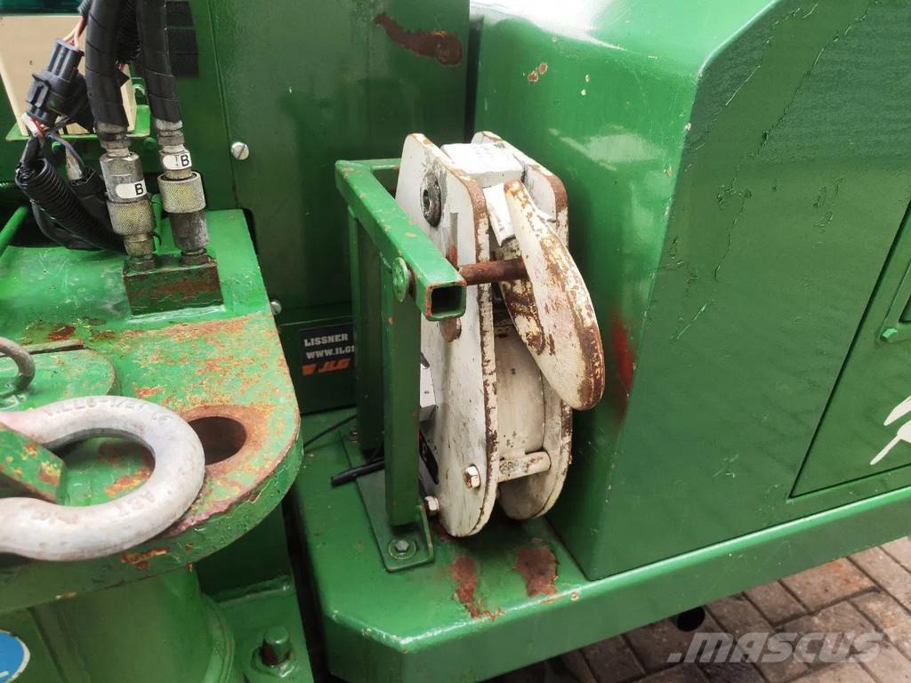 Unic URW 706 CDE ミニクレーン