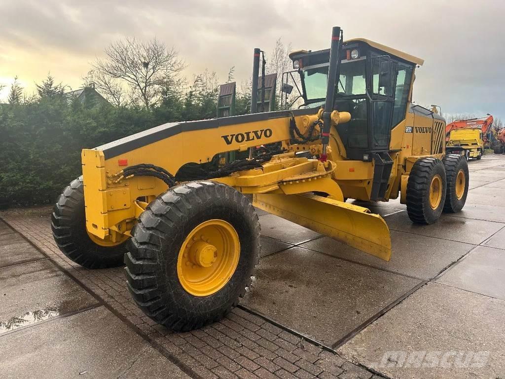 Volvo G 930 モーターグレーダー