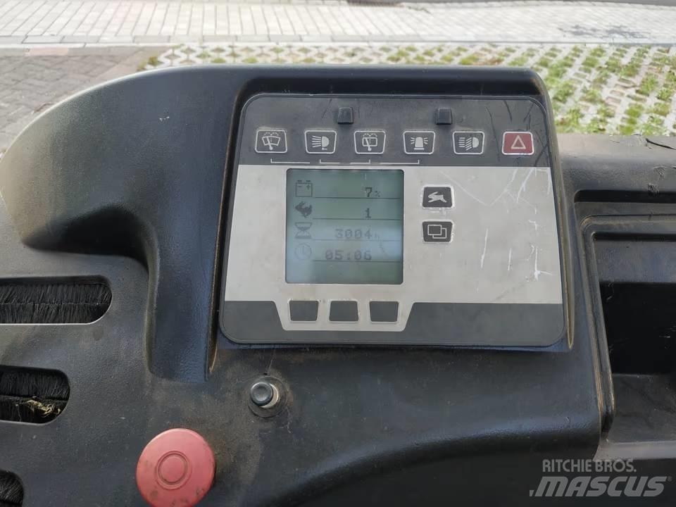 Still RX 20-20 バッテリーフォークリフト