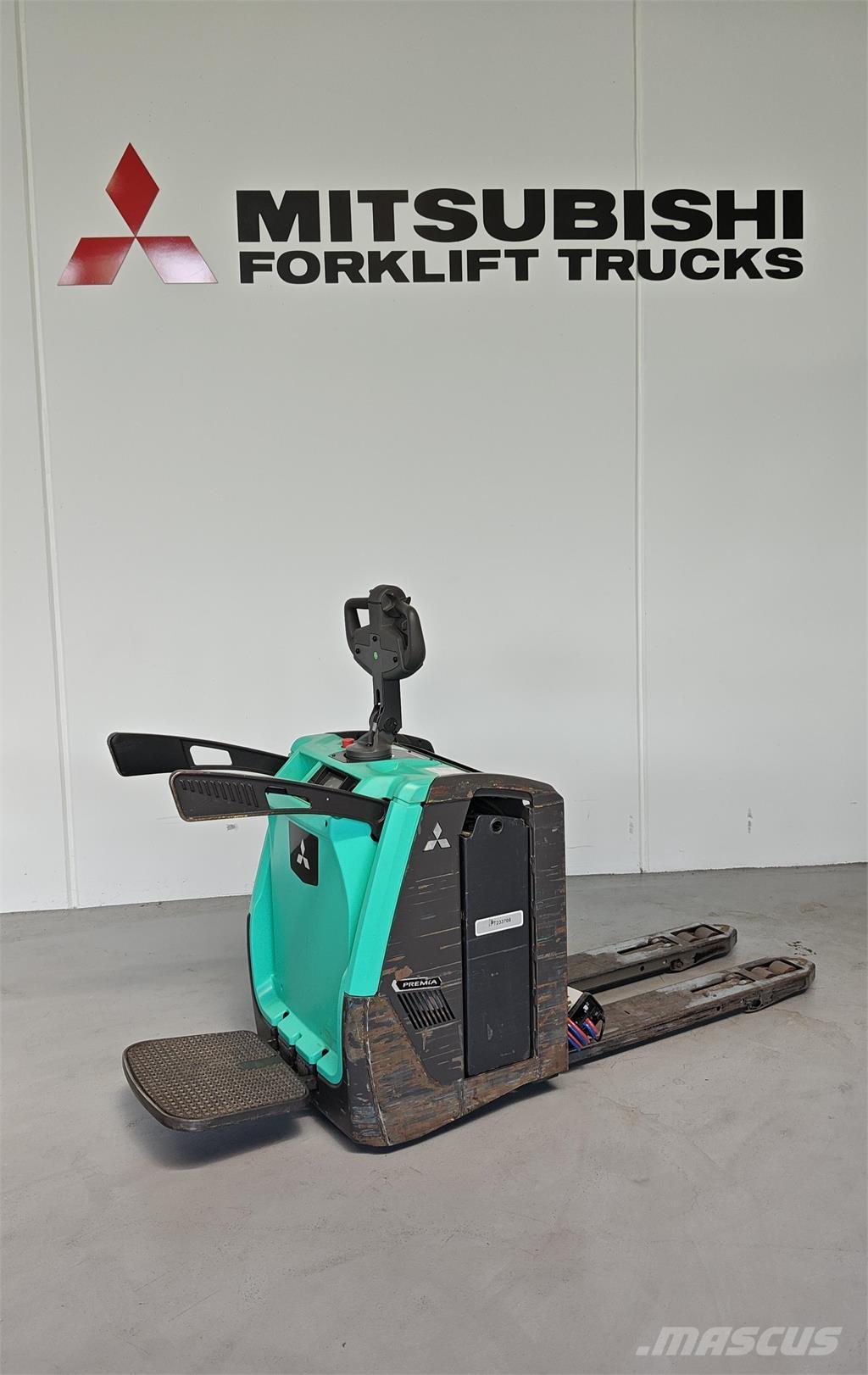 Mitsubishi PBV20N3 プラットホームトラック