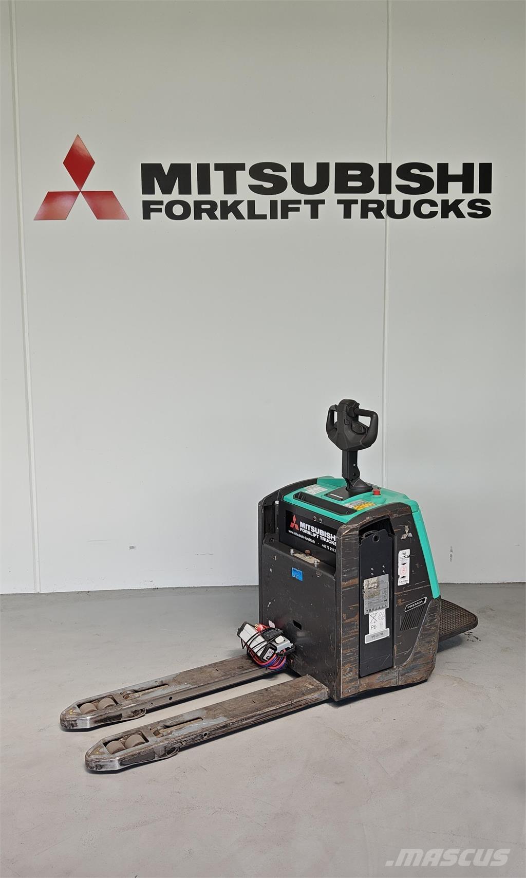 Mitsubishi PBV20N3 プラットホームトラック