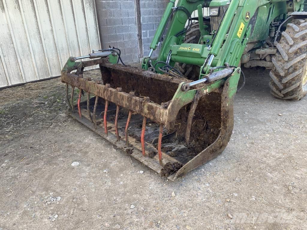 John Deere 5100 R トラクター