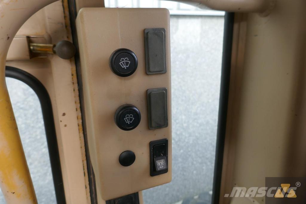 CAT 140H モーターグレーダー