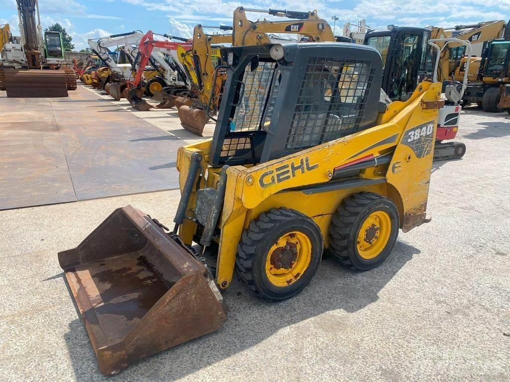 Gehl SL3840 NVT スキッドステアローダー