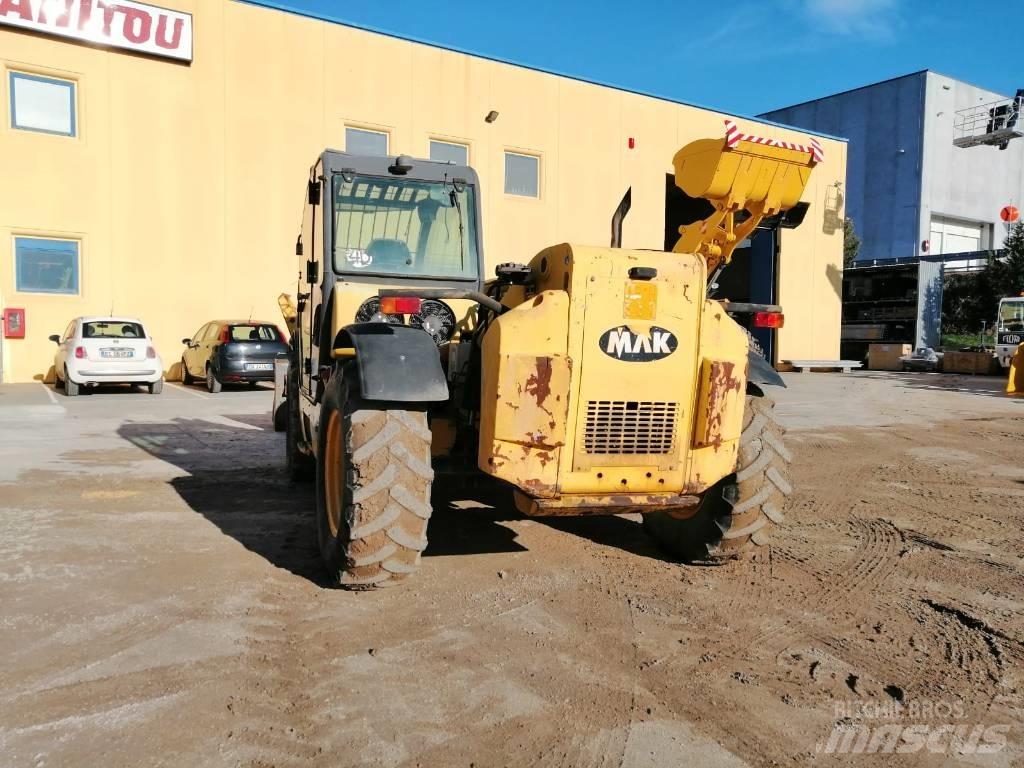 New Holland LM1740 A テレスコーピックハンドラー