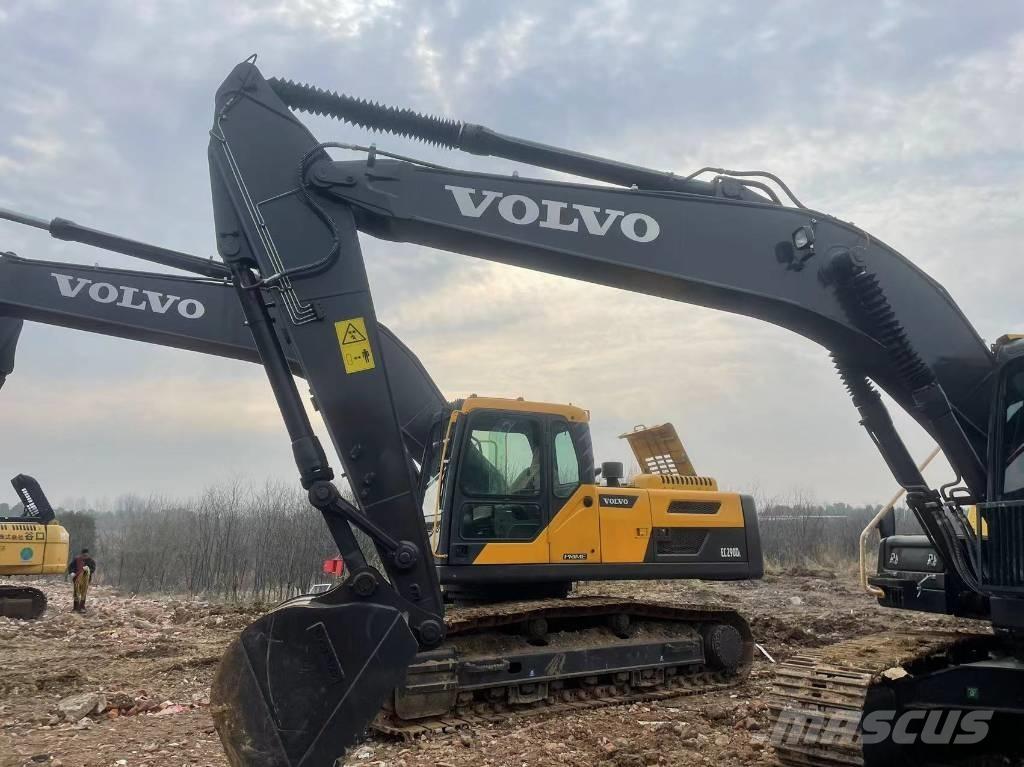 Volvo EC 210 D 大型油圧ショベル12t以上（パワーショベル・ユンボ）