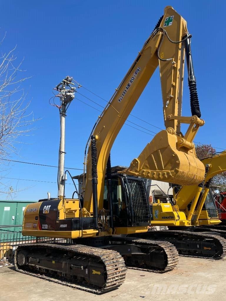 CAT 323D2 大型油圧ショベル12t以上（パワーショベル・ユンボ）