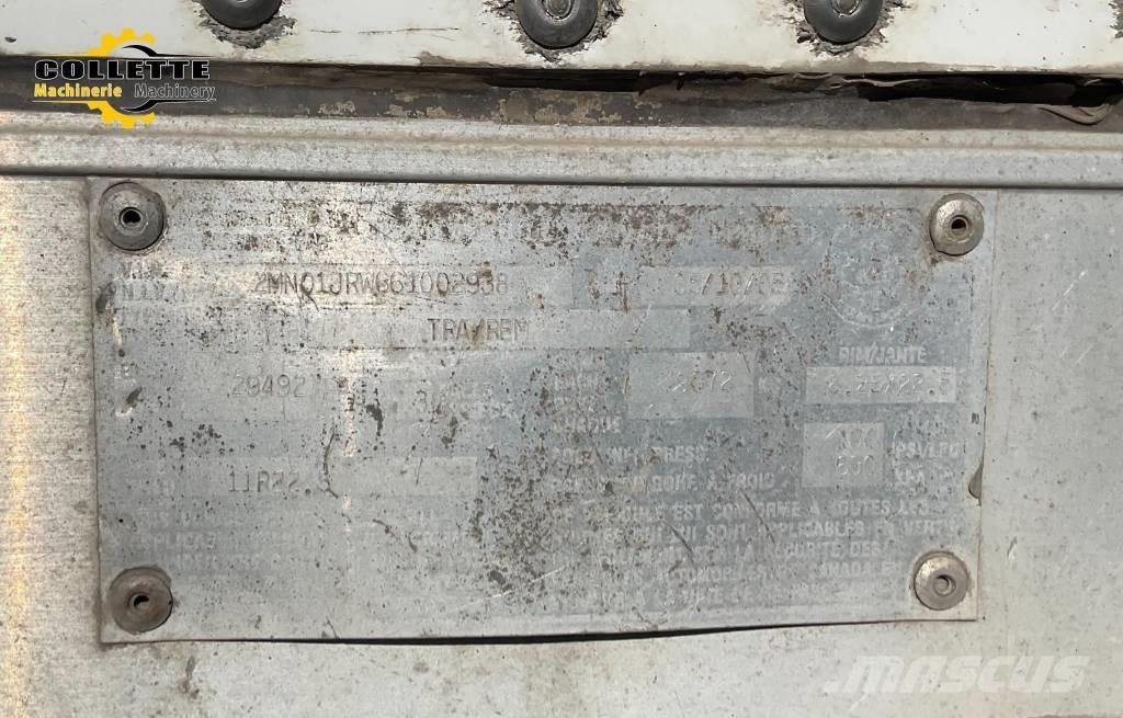 Trailmobile TRI-AXLE ボックスボディートレーラー