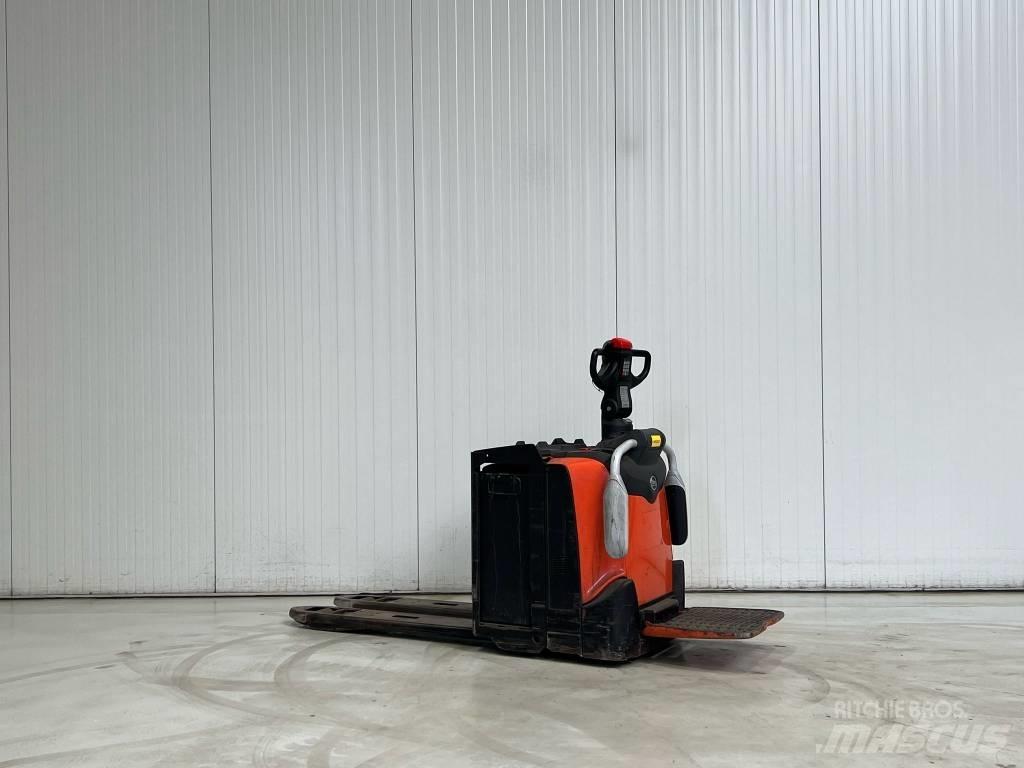 BT LPE250 ローリフトとプラットフォーム