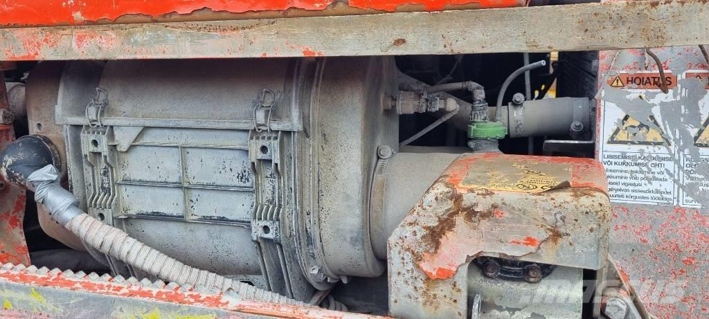Sandvik LH 307 地下ローダー