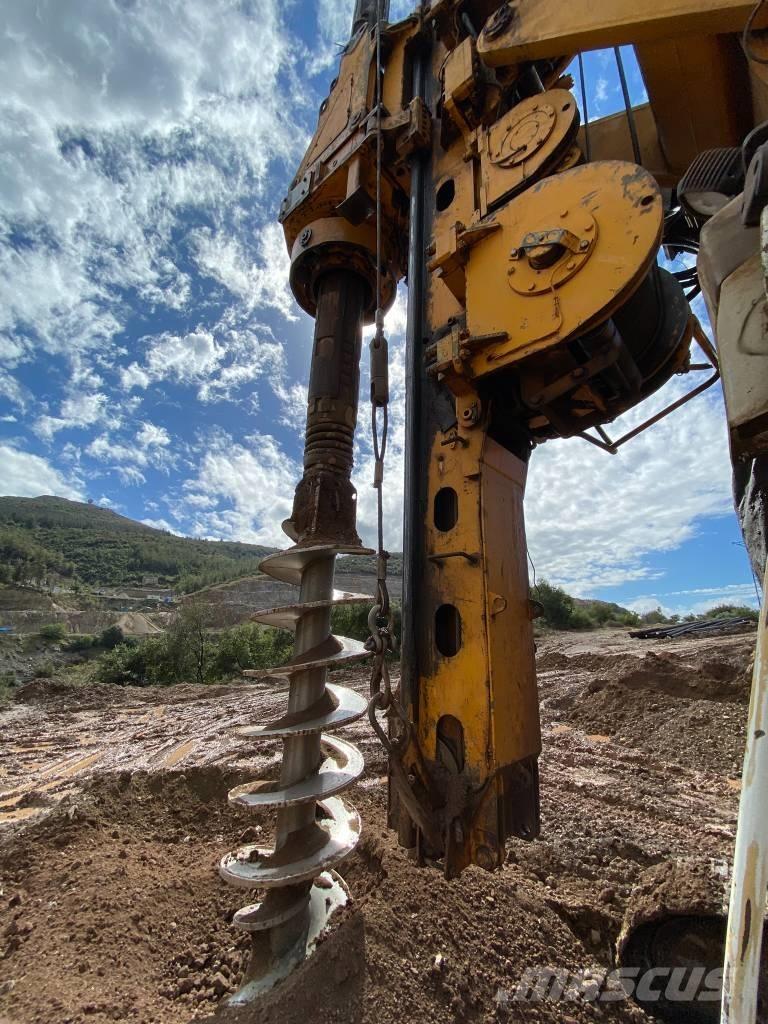 Bauer BG 24 H クローラドリル