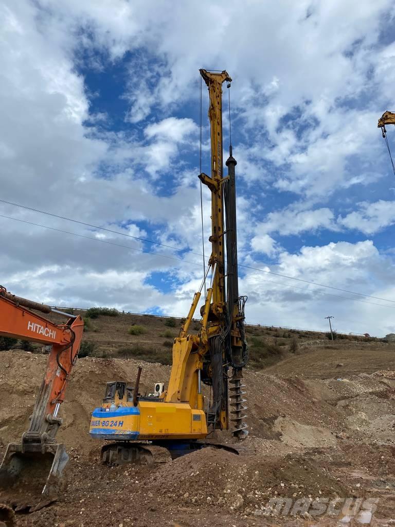 Bauer BG 24 H クローラドリル