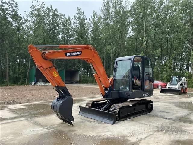 Doosan DH 60-7 ミニ油圧ショベル 7t以下（ミニユンボ・ミニディガー）