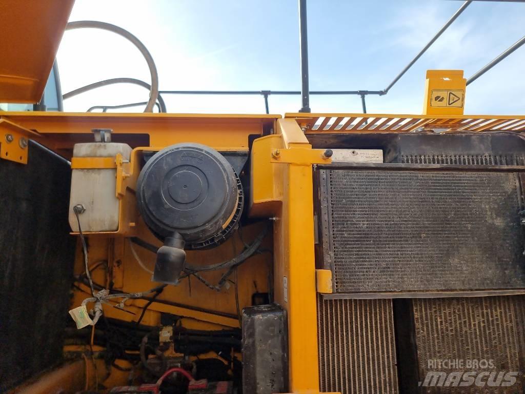 JCB JS 220 LC 大型油圧ショベル12t以上（パワーショベル・ユンボ）