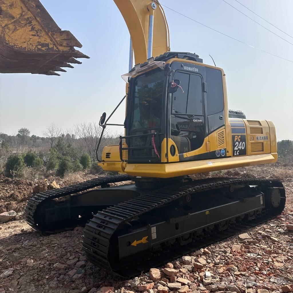 Komatsu PC 240 大型油圧ショベル12t以上（パワーショベル・ユンボ）
