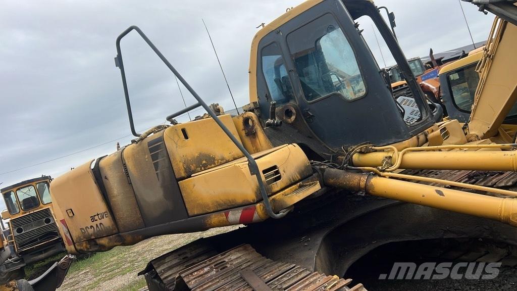 Komatsu PC 240 NLC ラジエター
