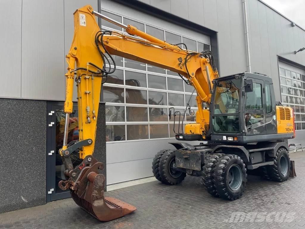 Hyundai R140W-7A ホイール式油圧ショベル（パワーショベル・ユンボ・バックホー）