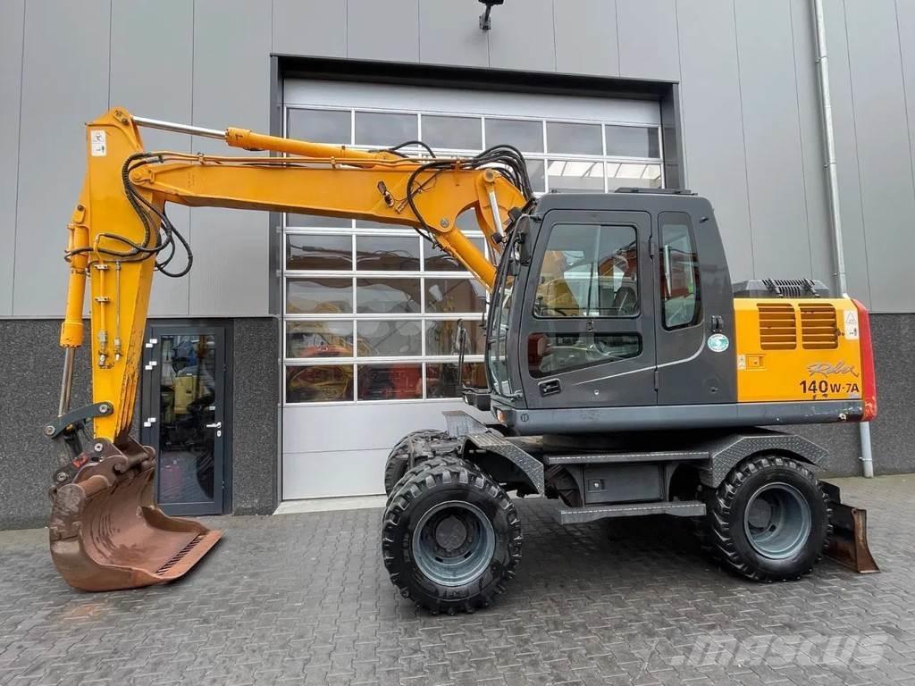 Hyundai R140W-7A ホイール式油圧ショベル（パワーショベル・ユンボ・バックホー）