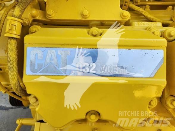 CAT C32 ACERT エンジン