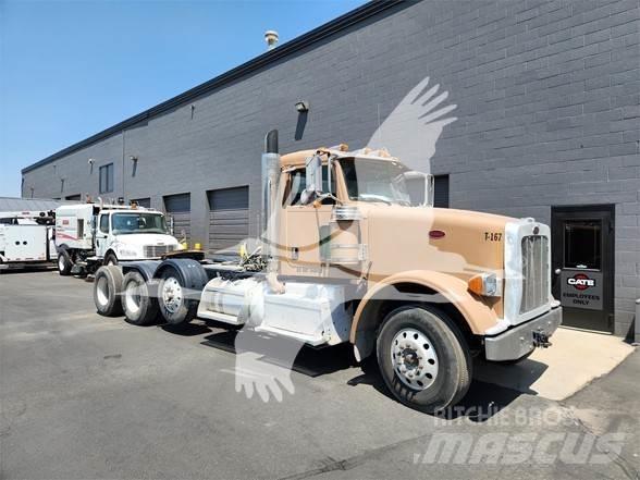 Peterbilt 367 中古トラクターヘッド | トレーラーヘッド