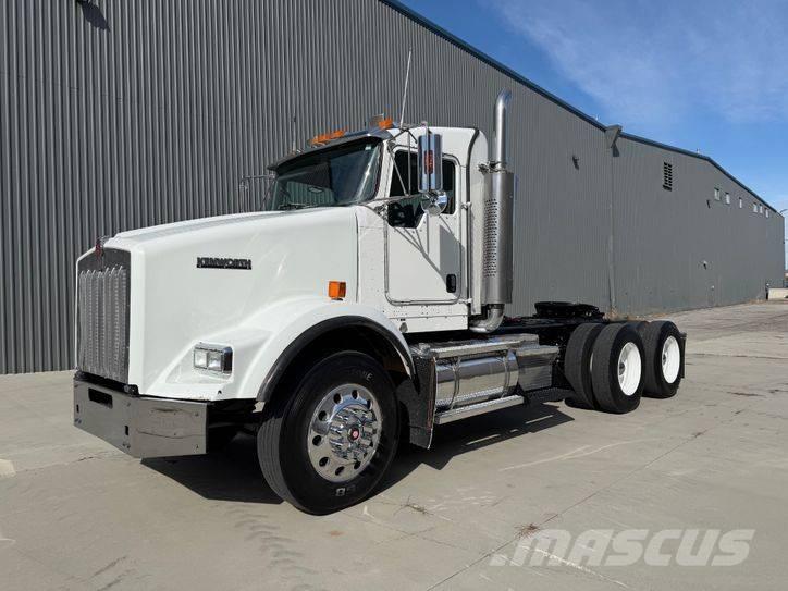 Kenworth T 800 中古トラクターヘッド | トレーラーヘッド