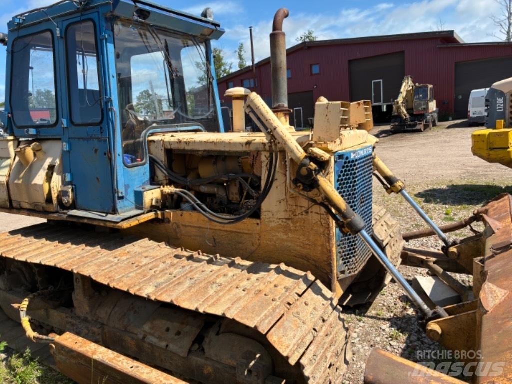 Komatsu D 41 P-3 ブルドーザー
