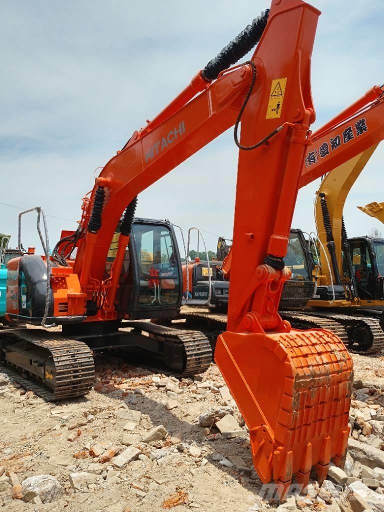 Hitachi ZX 135 大型油圧ショベル12t以上（パワーショベル・ユンボ）