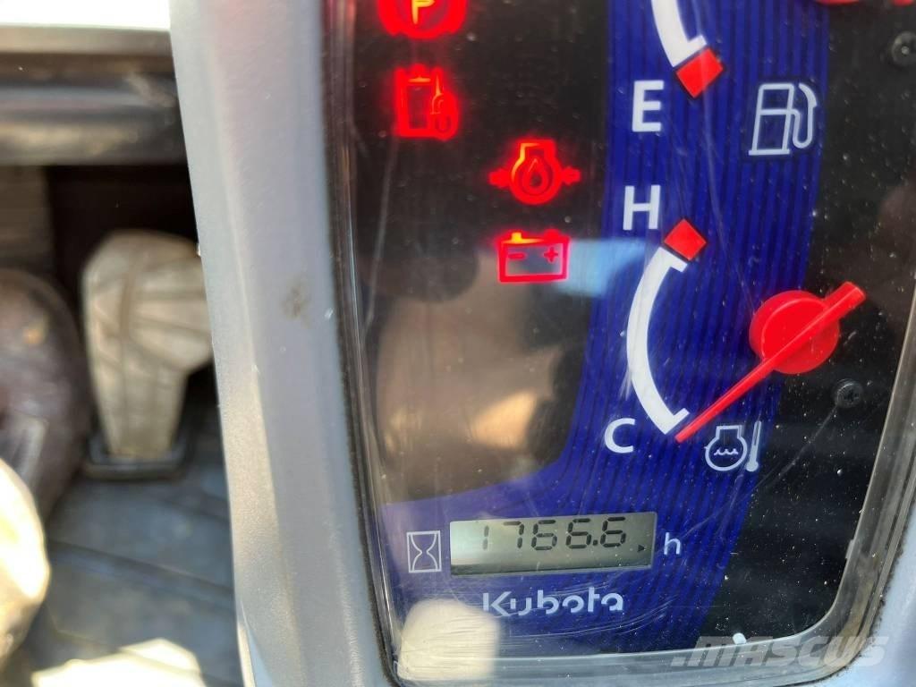 Kubota SVL 95-2 S スキッドステアローダー