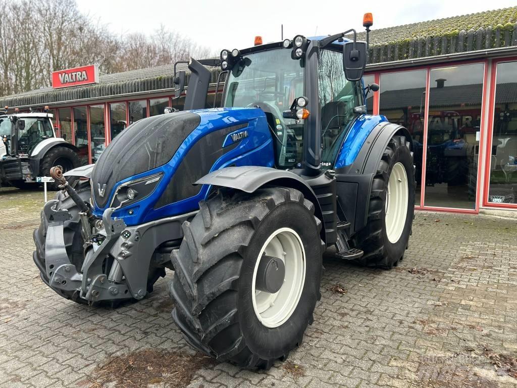 Valtra T 214 Versu トラクター