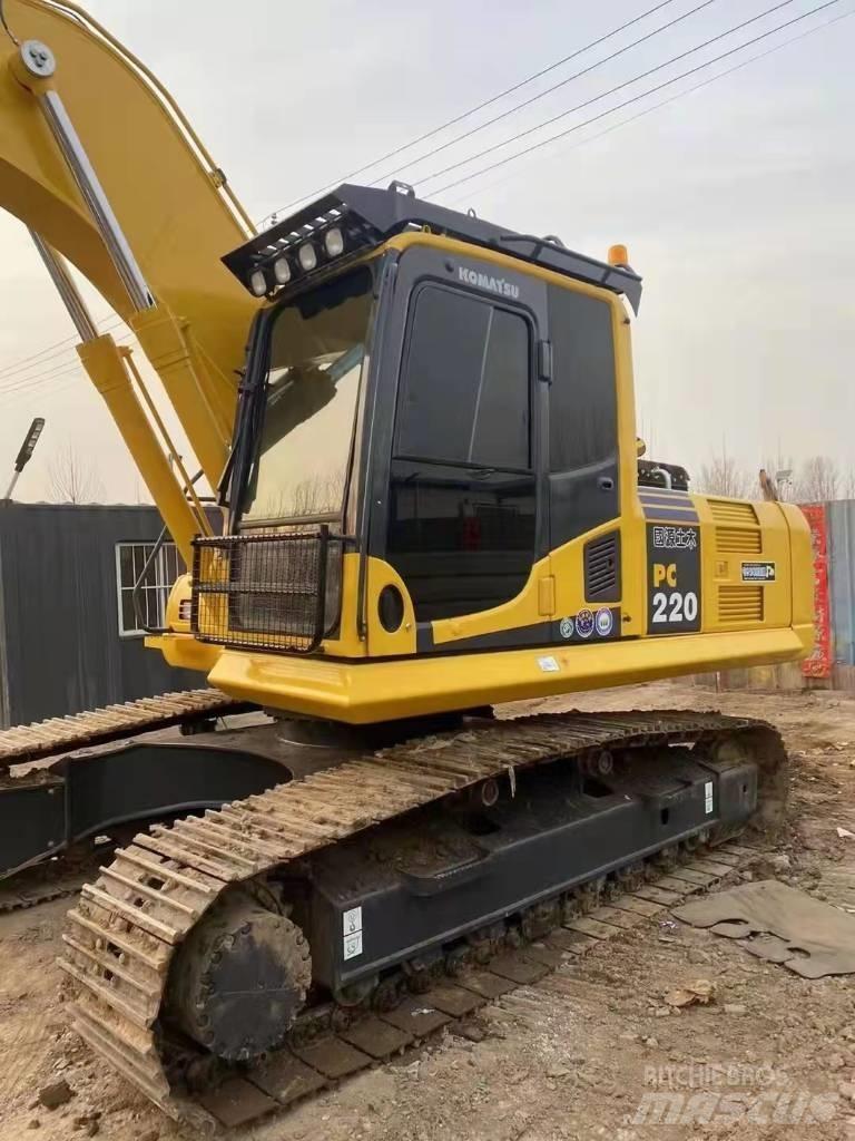 Komatsu PC220-8 ホイール式油圧ショベル（パワーショベル・ユンボ・バックホー）