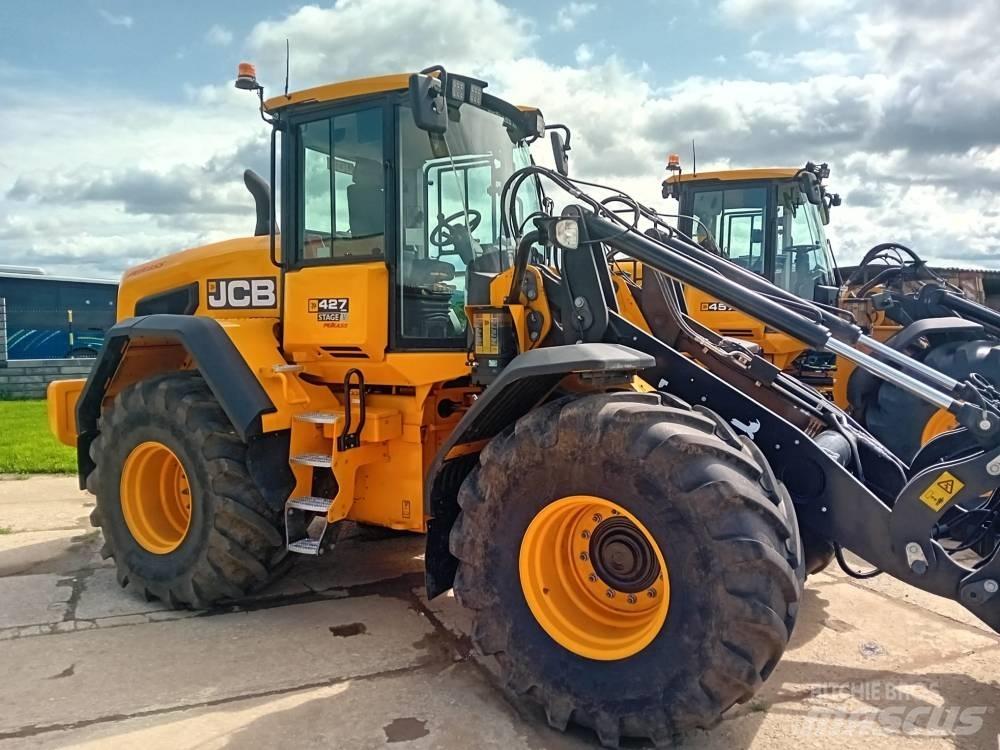 JCB 427 HT Agri フロントローダーとディガー