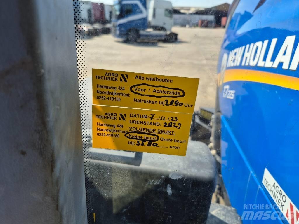 New Holland T7.225 トラクター