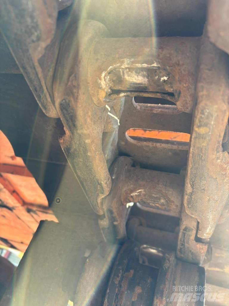 Doosan DX255LC 大型油圧ショベル12t以上（パワーショベル・ユンボ）