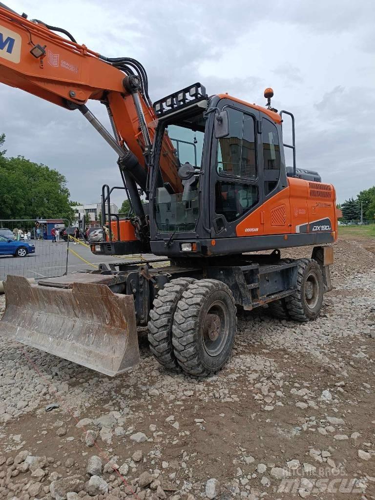 Doosan DX 190 W-5 ホイール式油圧ショベル（パワーショベル・ユンボ・バックホー）