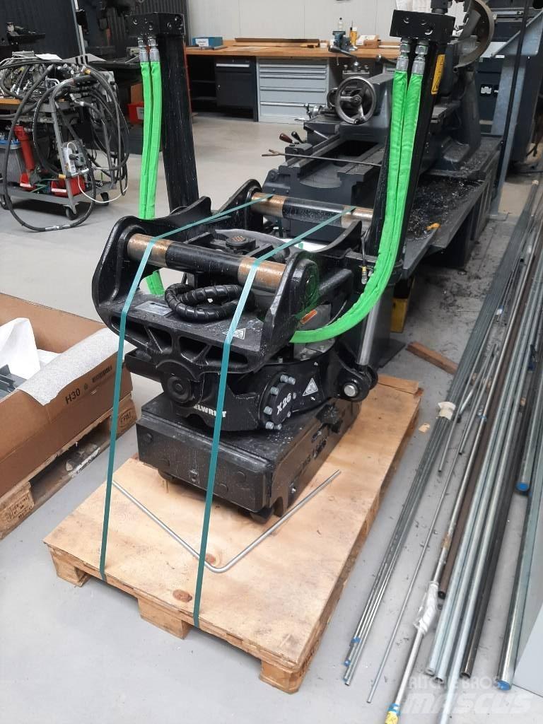 Steelwrist X26 S70 大型油圧ショベル12t以上（パワーショベル・ユンボ）