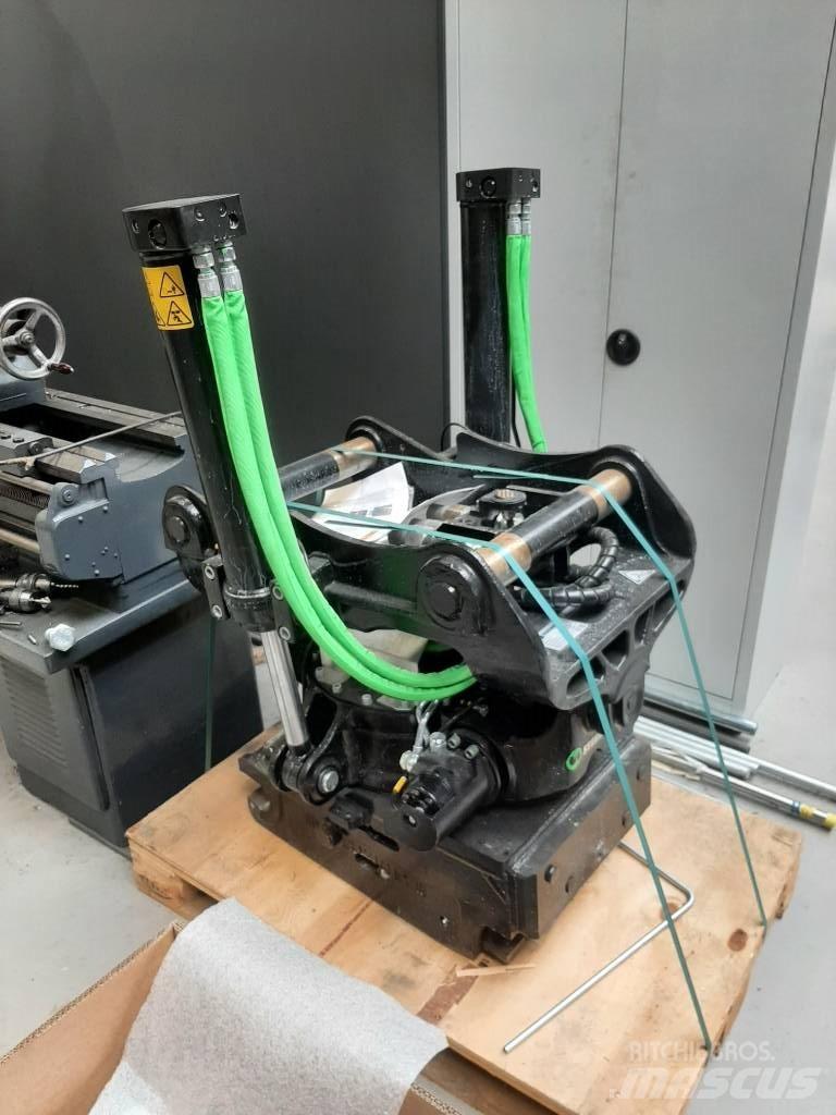 Steelwrist X26 S70 大型油圧ショベル12t以上（パワーショベル・ユンボ）