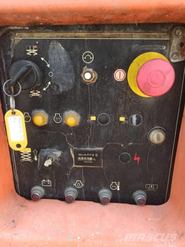 JLG 4394 RT シザースリフト