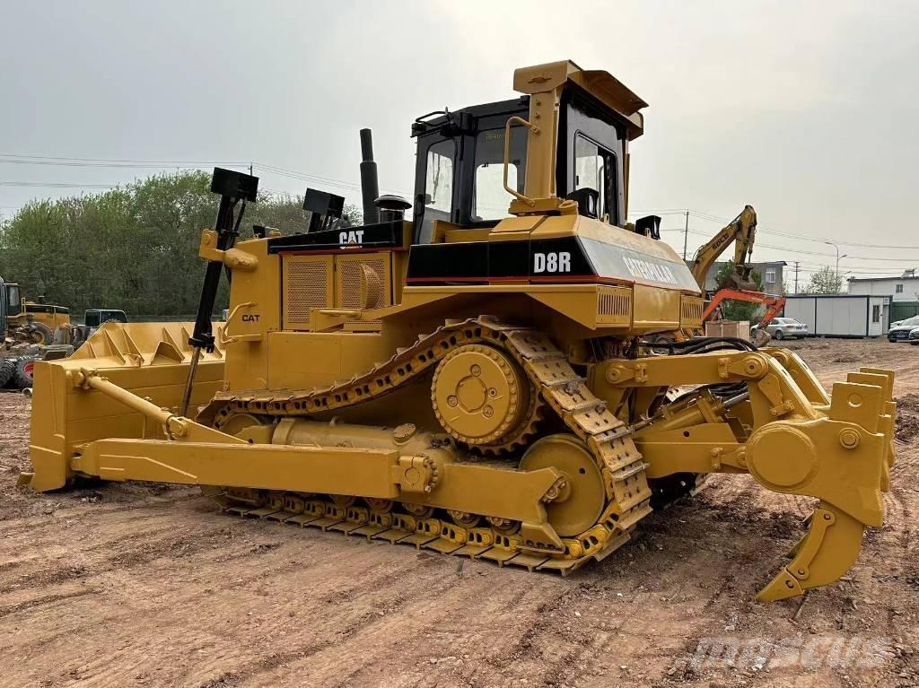 CAT D8R ブルドーザー