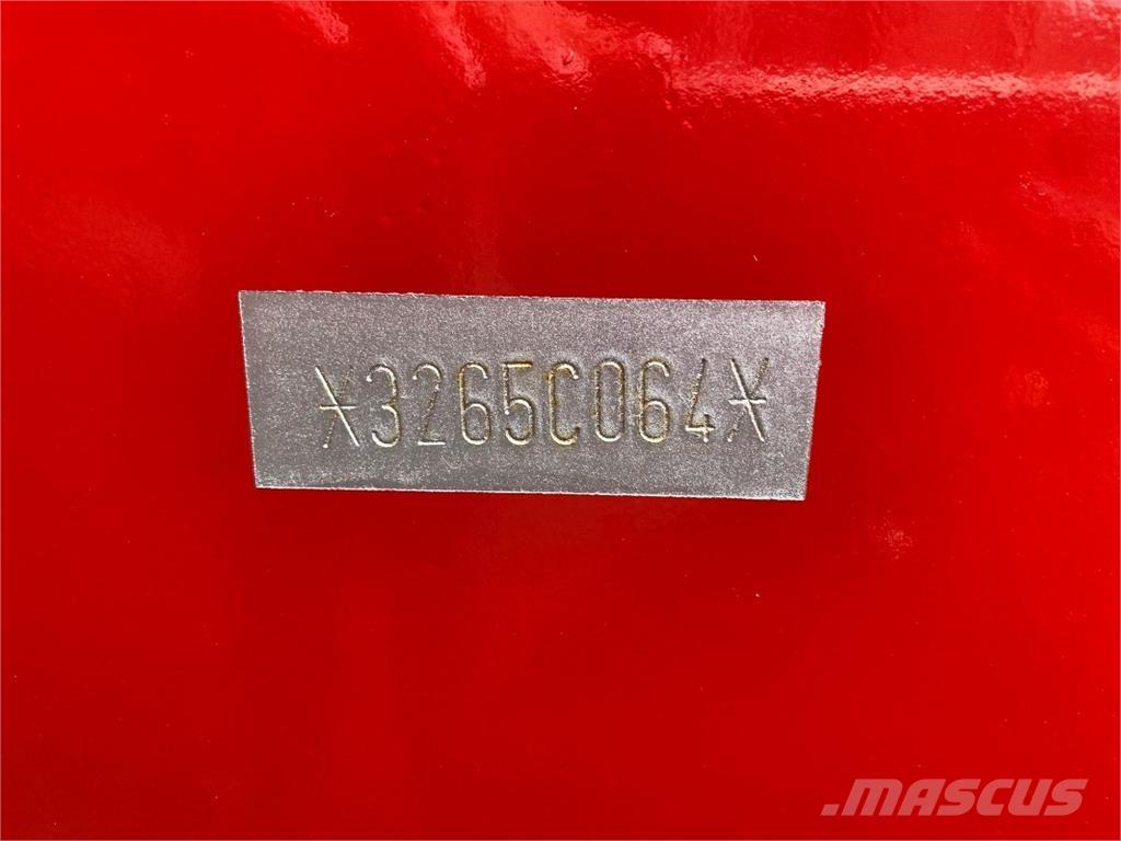 Schäffer 2630 SLT スキッドステアローダー