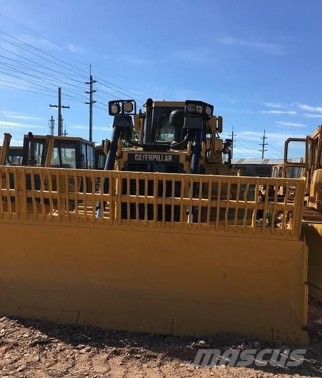 CAT D6R ブルドーザー
