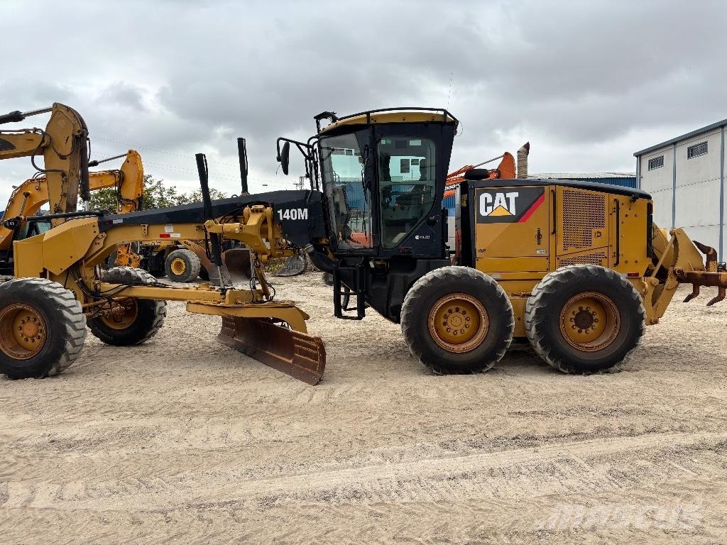 CAT 140M モーターグレーダー