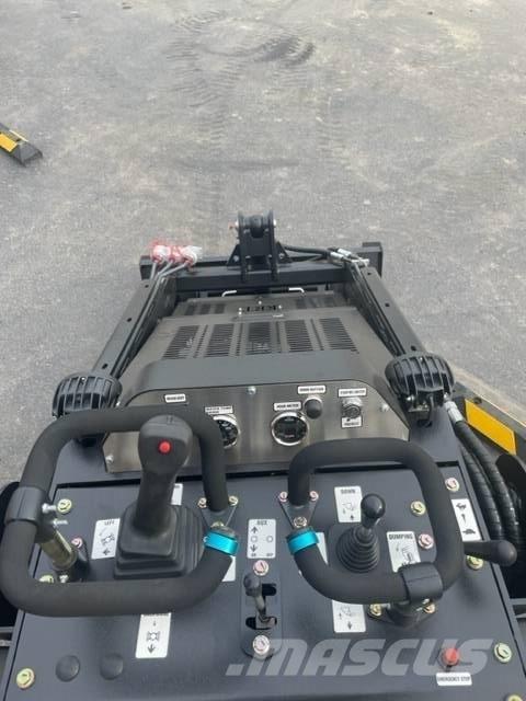 KRT ST 900 HD スキッドステアローダー