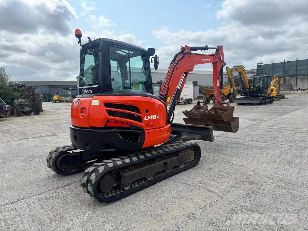Kubota U 48 ミニ油圧ショベル 7t以下（ミニユンボ・ミニディガー）